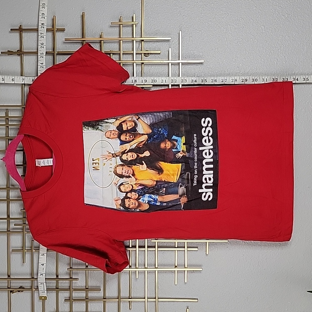 Shameless Show Shirt size Small